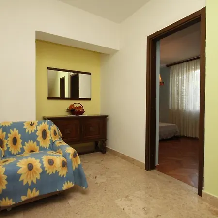 With A Parking Space - 7619 Apartamento Medulin
