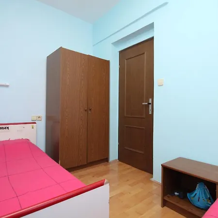 Apartamento With A Parking Space - 7619 Medulin