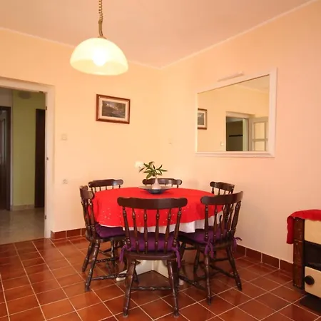 Apartamento With A Parking Space - 7619 Medulin