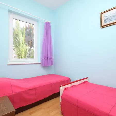 Apartment With A Parking Space - 7619 *